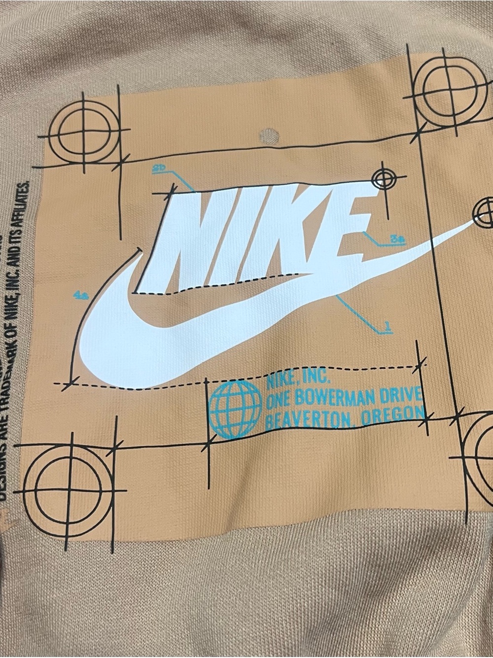 Nike Beige Graphic boys Sweatshirt 2t with White Logo - Picture 2 of 5